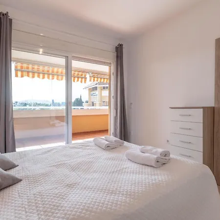 Aguamarina Gamonal Apartment