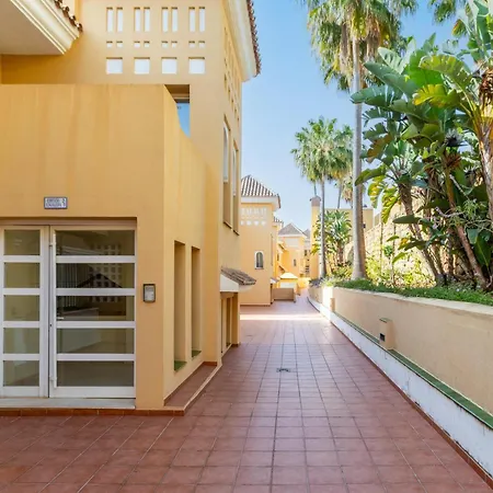 Aguamarina Gamonal Apartament Marbella